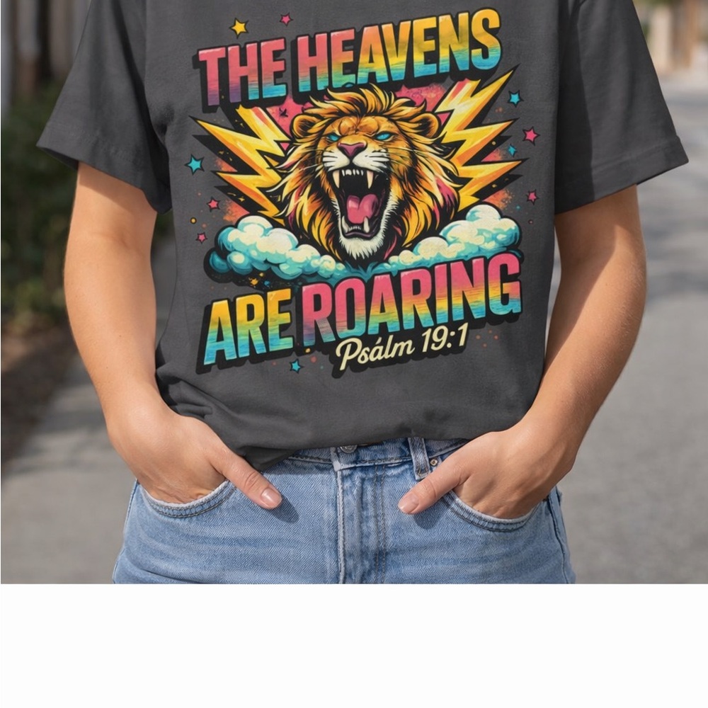 Comfort Colors gray Graphic Tee with Lion Design, faith based, retro colors